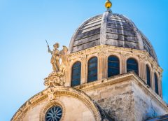 La Catedral de Santiago en Sibenik, Croacia
